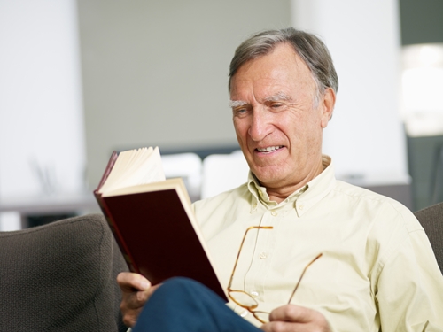 How can you keep your senior residents reading longer?